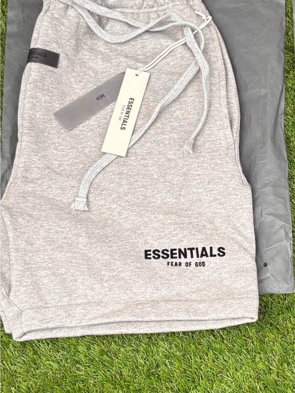 Dark oat essential shorts-medium